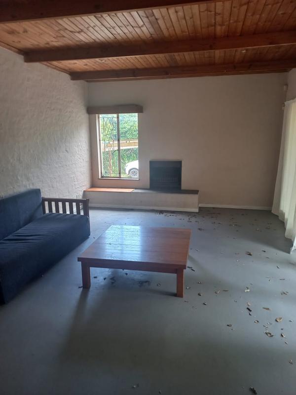 To Let 4 Bedroom Property for Rent in Grahamstown Eastern Cape